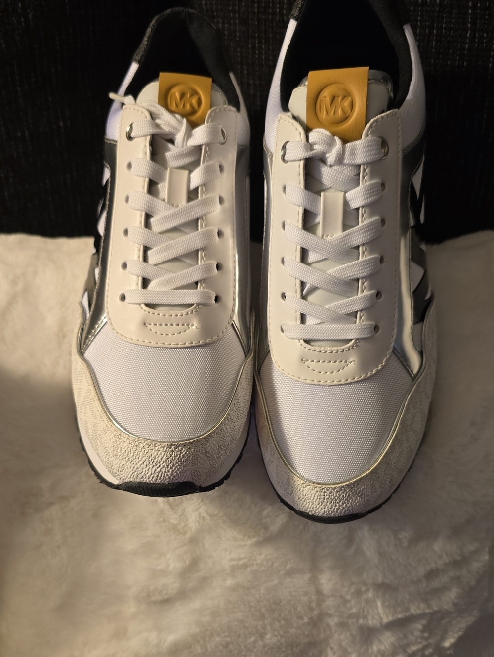 Aurhentic Michael Kors Sneakers